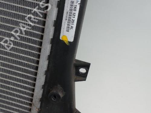 Radiateur à eau VW TOURAN (1T1, 1T2) 1.9 TDI (105 hp) 22475069