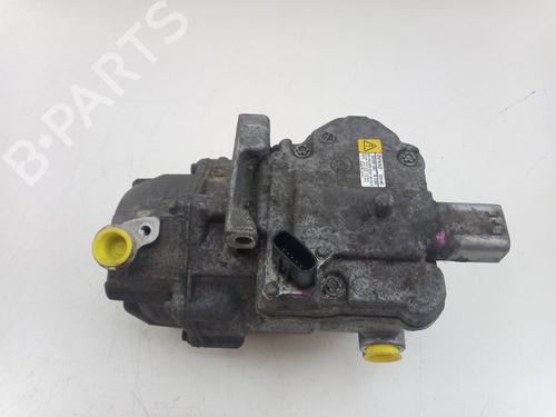 Used AC compressor TOYOTA YARIS (_P13_) 1.5 Hybrid (NHP130_, NHP130) (101 hp) 31259545