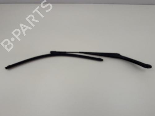 Used Front windshield wiper arm MERCEDES-BENZ A-CLASS (W176) A 180 CDI / d (176.012) (109 hp) 22509579