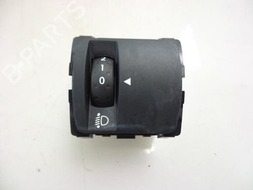 Used Switch RENAULT TWINGO III (BCM_, BCA_) 1.0 SCe 70 (71 hp) 22484563