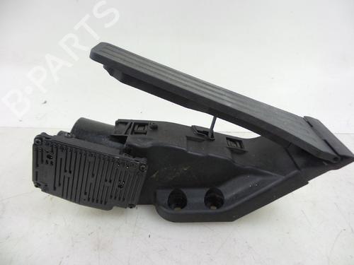 Used Pedal MERCEDES-BENZ C-CLASS (W205) C 350 e (205.047) (279 hp) 22484756