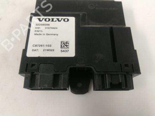 Used Other VOLVO V60 II (225) T8 Plug-in Hybrid AWD (390 hp) 30183296