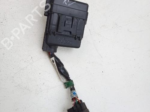 Used Fuse box Fuse box MITSUBISHI OUTLANDER III (GG_W, GF_W, ZJ, ZL, ZK) 2.0 Hybrid 4WD (GG2W) (200 hp) 39749735 39749735