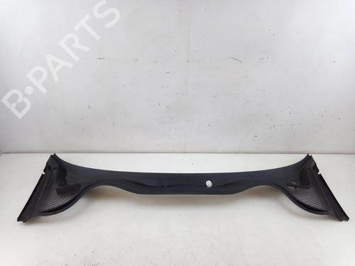 Grelha curcuvan Grelha curcuvan AUDI A1 Sportback (8XA, 8XF) 1.0 TFSI (95 hp) 33851558 33851558