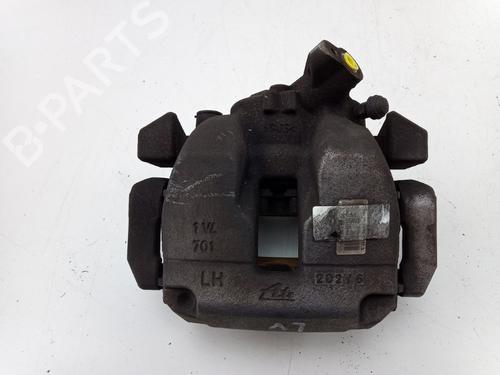 Used Left front brake caliper PEUGEOT 3008 II SUV (MC_, MR_, MJ_, M4_) 1.2 THP/ PureTech 130 (MRHNSM, MRHNSU, MRHNSJ, MRHNYW,... (131 hp) 22494532