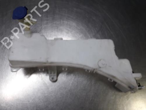 Used Windscreen washer tank PEUGEOT 3008 II SUV (MC_, MR_, MJ_, M4_) 1.2 THP/ PureTech 130 (MRHNSM, MRHNSU, MRHNSJ, MRHNYW,... (131 hp) 22494527