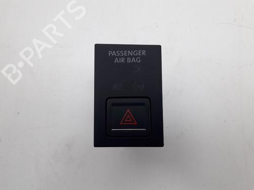 Used Warning switch VW GOLF VII (5G1, BQ1, BE1, BE2) 1.4 GTE Hybrid (204 hp) 22503916