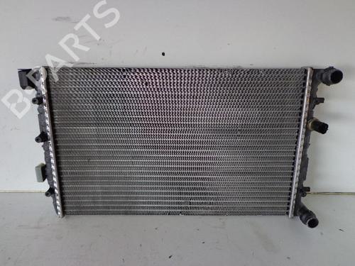 Used Water radiator VW POLO IV (9N_, 9A_) 1.4 16V (75 hp) 22471014