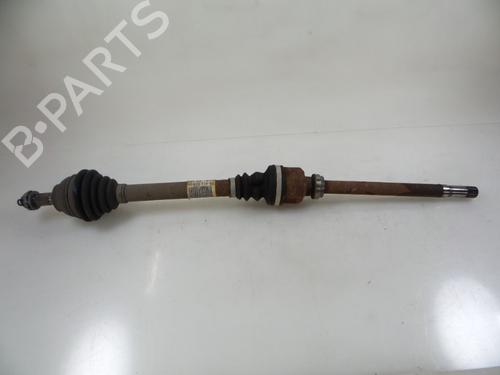 Used Right front driveshaft PEUGEOT 5008 (0U_, 0E_) 1.6 HDi (112 hp) 22475752