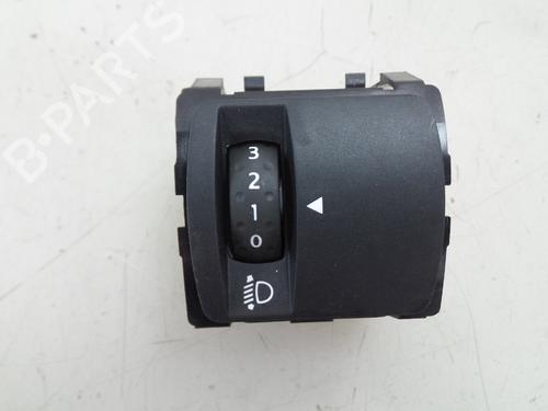Used Switch RENAULT KADJAR (HA_, HL_) 1.2 TCe 130 (HLMR) (130 hp) 22490818