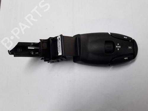 Used Steering wheel controls PEUGEOT 407 (6D_) 2.0 HDi 135 (6DRHRH, 6DRHRE, 6DRHRG, 6DRHRJ) (136 hp) 22501150