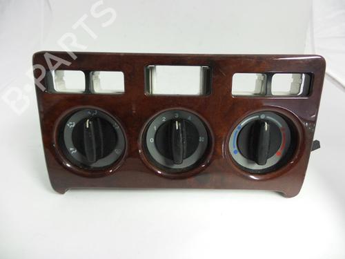 Commande Chauffage LAND ROVER FREELANDER I (L314) 2.0 Td4 4x4 (109 hp) 22459584