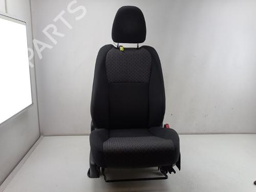 Used Right front seat TOYOTA YARIS (_P13_) 1.3 (NSP130_, NSP130) (99 hp) 29833604
