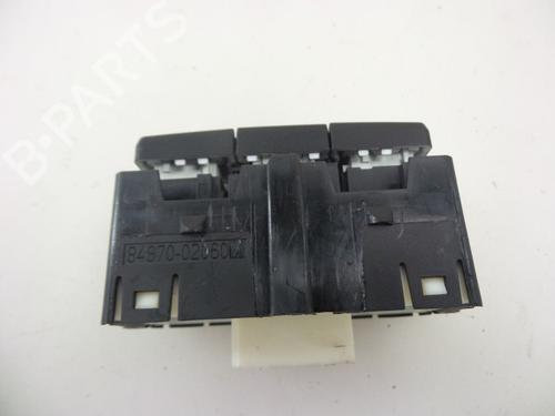 Switch TOYOTA AURIS Estate (_E18_) 1.8 Hybrid (ZWE186_, ZWE186R, ZWE186H) | BP22483098I30 