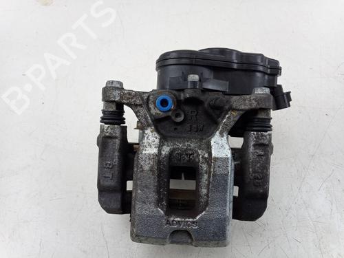 Højre bremsekaliber bag Højre bremsekaliber bag TOYOTA RAV 4 V (_A5_, _H5_) 2.5 Hybrid (AXAH52) (218 hp) 33677342 33677342