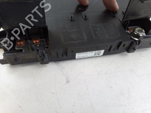 Fuse box LAND ROVER RANGE ROVER SPORT II (L494) 3.0 TDV6 4x4 | BP24963563E1 
