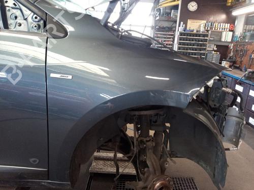 Used Right front fenders Right front fenders RENAULT MEGANE III Grandtour (KZ0/1) 1.5 dCi (KZ09, KZ0D, KZ1G, KZ29, KZ14, KZ1W, KZ10, KZ1F,... (110 hp) 30307621 30307621