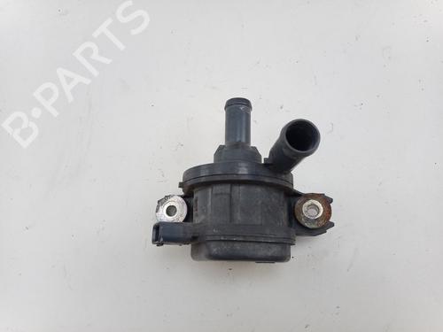 Used Auxiliary water pump TOYOTA YARIS (_P13_) 1.5 Hybrid (NHP130_) (101 hp) 27260935