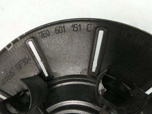 Hub cap VW TRANSPORTER T5 Van (7HA, 7HH, 7EA, 7EH) 2.0 TDI | BP28196824C160 
