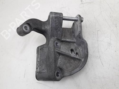 Used Engine mount VOLVO V40 Hatchback (525) D4 (190 hp) 22506523