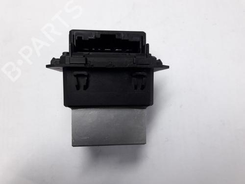 Used Heater resistor RENAULT MEGANE III Grandtour (KZ0/1) 1.5 dCi (KZ09, KZ0D, KZ1G, KZ29, KZ14, KZ1W, KZ10, KZ1F,... (110 hp) 22472414