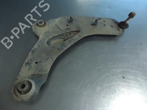 Højre fortil bærearm OPEL VIVARO A Van (X83) 1.9 DI (F7) (80 hp) 22462408