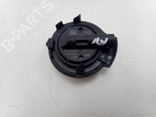 Elektronisk modul VW GOLF VII (5G1, BQ1, BE1, BE2) 1.0 TSI (86 hp) 30811131