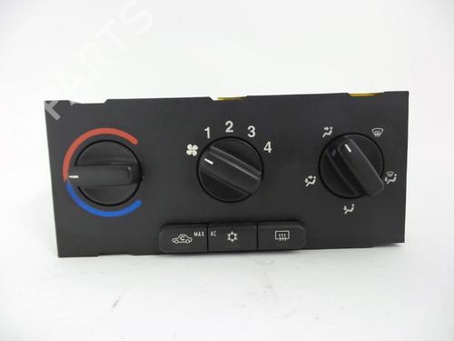 Used Climate control OPEL ZAFIRA A MPV (T98) 2.0 DTI 16V (F75) (101 hp) 22455017