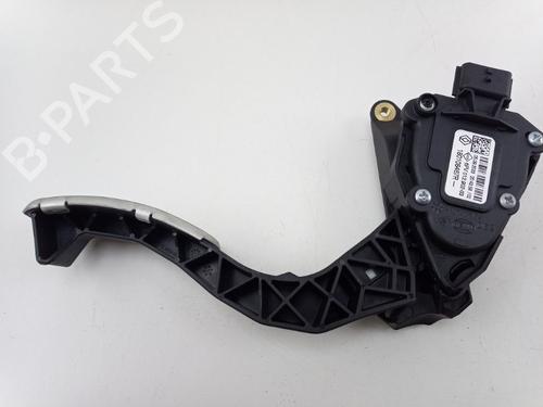 Pédale RENAULT CLIO V (B7_) 1.6 E-TECH 145 (B7MU) (143 hp) 32123011