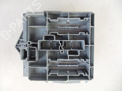 Fuse box LANCIA MUSA (350_) 1.3 D Multijet (350.AXM11, 350.AXM1A, 350.AXI1A) | BP22490101E1 