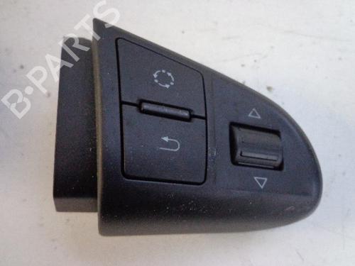 Used Switch SKODA OCTAVIA II Combi (1Z5) 1.6 TDI (105 hp) 22470781