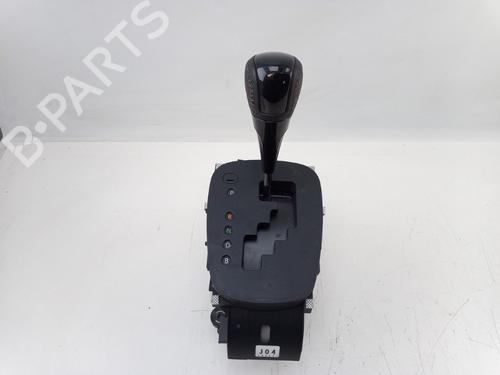 Used Gear lever TOYOTA YARIS (_P13_) 1.5 Hybrid (NHP130_) (101 hp) 22493602