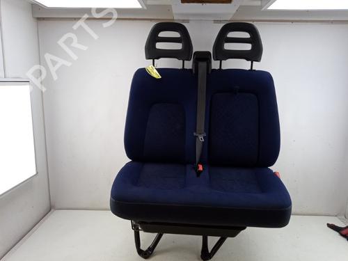 Stol høyre foran PEUGEOT BOXER Van (244) 2.2 HDi (101 hp) 33129061