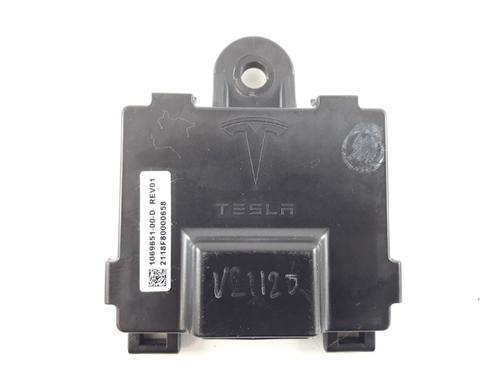 Elektronische module TESLA MODEL S (5YJS) 75D AWD (525 hp) 22509143