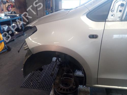 Used Left front fenders VW UP! (121, 122, BL1, BL2, BL3, 123) 1.0 (75 hp) 31075714