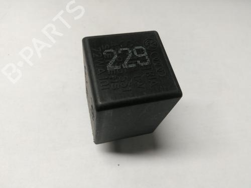 Elektronisk sensor AUDI A4 B5 (8D2) 2.6 (150 hp) 30497183