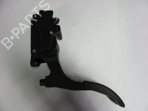 Pédale SKODA FABIA I Combi (6Y5) 1.4 16V (100 hp) 22458079