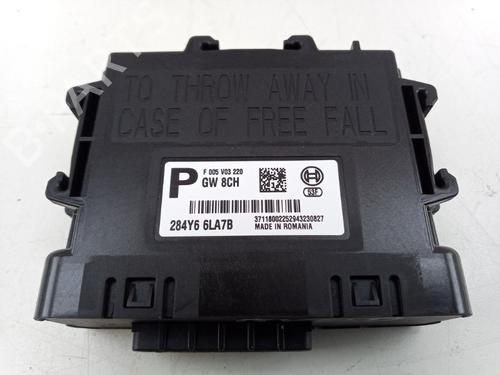 Module électronique RENAULT CLIO V (B7_) 1.6 E-TECH 145 (B7MU) (143 hp) 32122963