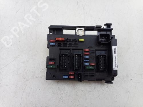 Used Fuse box Fuse box PEUGEOT 206 Hatchback (2A/C) 1.4 16V (88 hp) 32999133 32999133