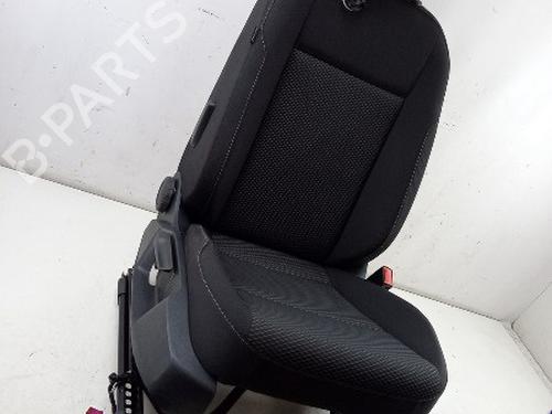 Stol høyre foran VW GOLF VII (5G1, BQ1, BE1, BE2) 1.0 TSI (86 hp) 33052495