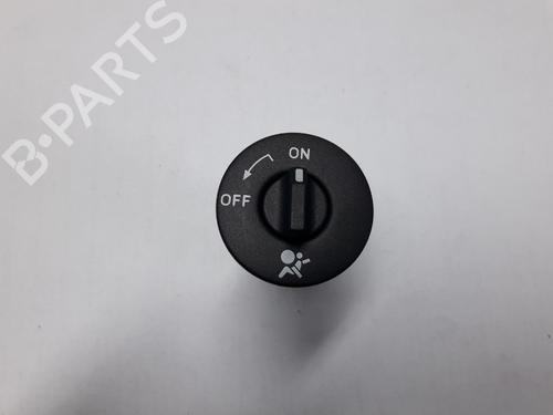 Used Switch RENAULT TWINGO II (CN0_) 1.2 16V (CN04, CN0B) (75 hp) 22501048