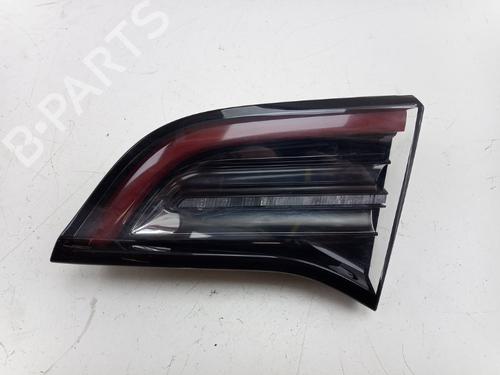 Used Right taillight TESLA MODEL 3 (5YJ3) EV AWD (351 hp) 31860670