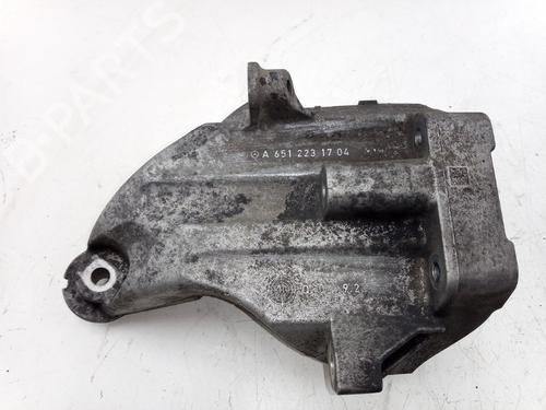 Used Engine mount Engine mount MERCEDES-BENZ SPRINTER 3,5-t Van (B907, B910) 311 CDI RWD (907.633, 907.635, 907.631, 907.637) (114 hp) 34474602 34474602