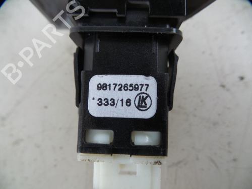 Switch CITROËN C4 Picasso II 1.6 BlueHDi 120 | BP22488169I30