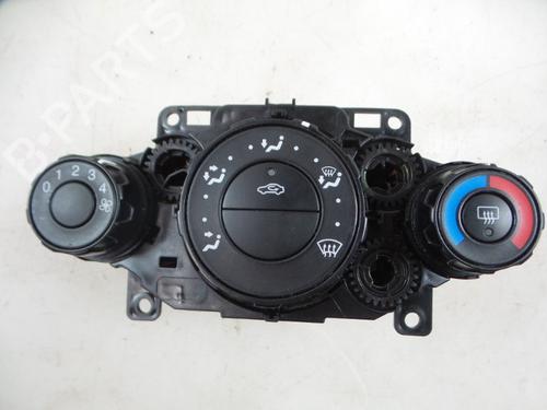 AC-Styringsenhed/Manøvreenhed FORD FIESTA VI (CB1, CCN) 1.4 TDCi (70 hp) 22490745