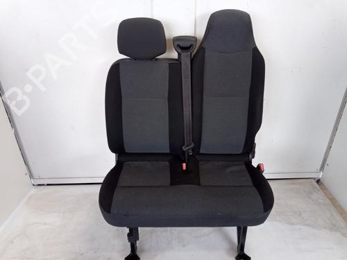 Siège avant droit RENAULT MASTER III Van (FV) 2.3 dCi 130 FWD (FV0M, FV0Y, FV0J, FV02, FV03) (130 hp) 32350297