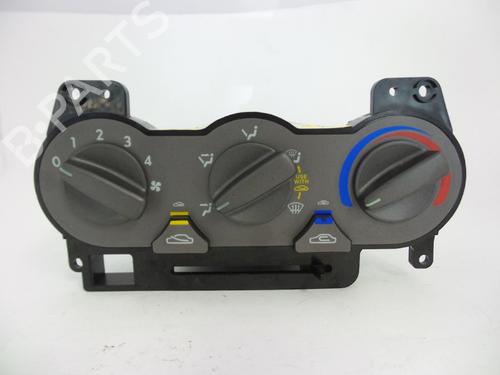 AC Styreenhet / Manøvreringsenhet HYUNDAI ACCENT II (LC) 1.3 (86 hp) 22462316