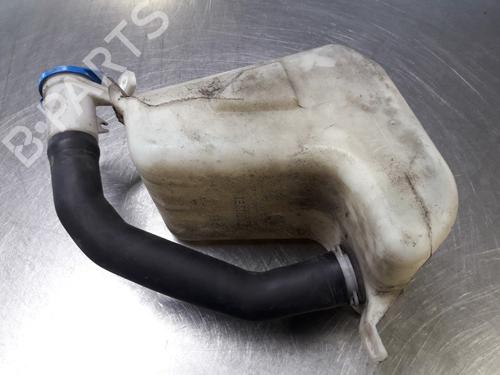 Used Windscreen washer tank LAND ROVER FREELANDER I (L314) 2.0 Td4 4x4 (109 hp) 22457340
