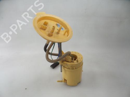 Used Fuel pump BMW X4 (F26) xDrive 30 d (258 hp) 22482931