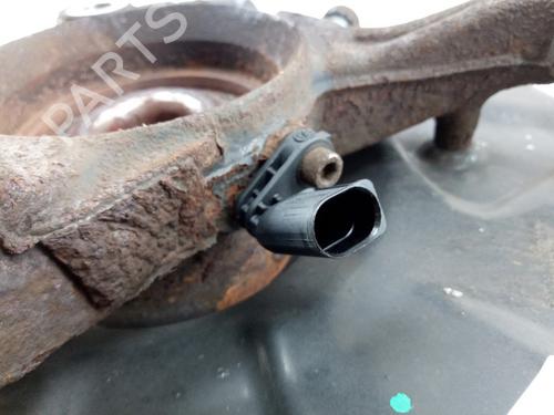 Left front steering knuckle VW TRANSPORTER T5 Van (7HA, 7HH, 7EA, 7EH) 2.0 TDI | BP22514552M25